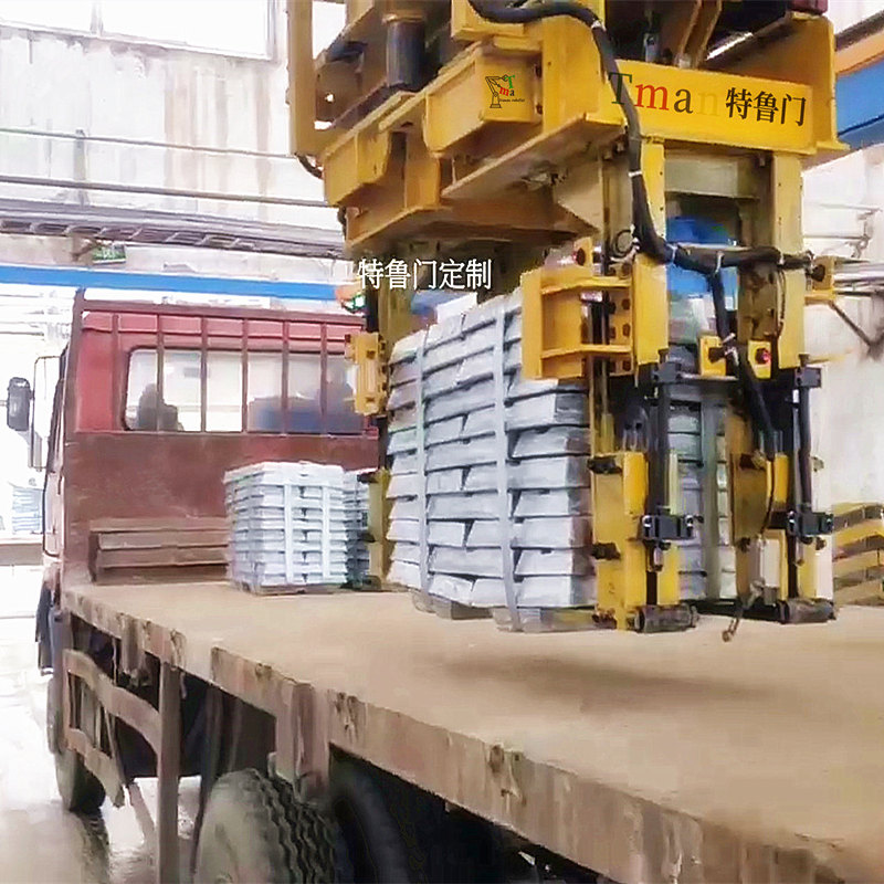 Automatic loading and palletizing truss robot
